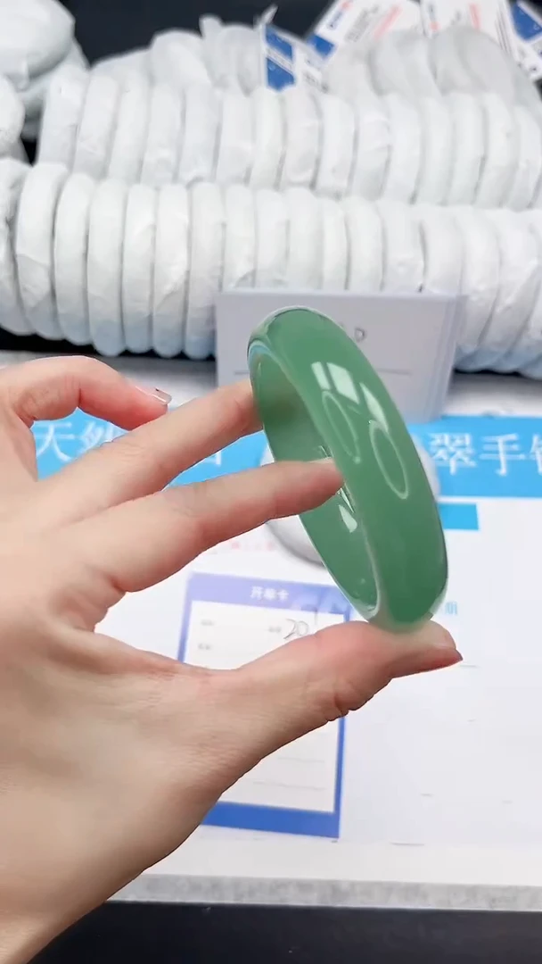 未镶嵌手镯石英质玉201-56.8TLL