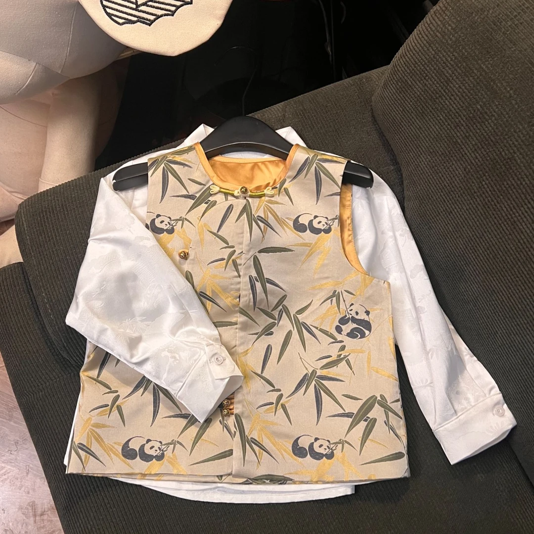 【琨萱】“富贵熊猫”男童春秋款新中式织锦缎马甲衬衫两件套SS67S011