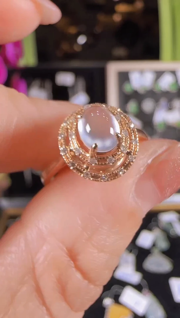 【闪购商品】翡翠吊坠(不含链)18K金镶嵌玻璃种蛋面戒指