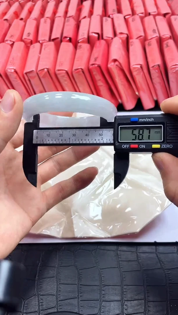 所见所得，高冰美人镯！