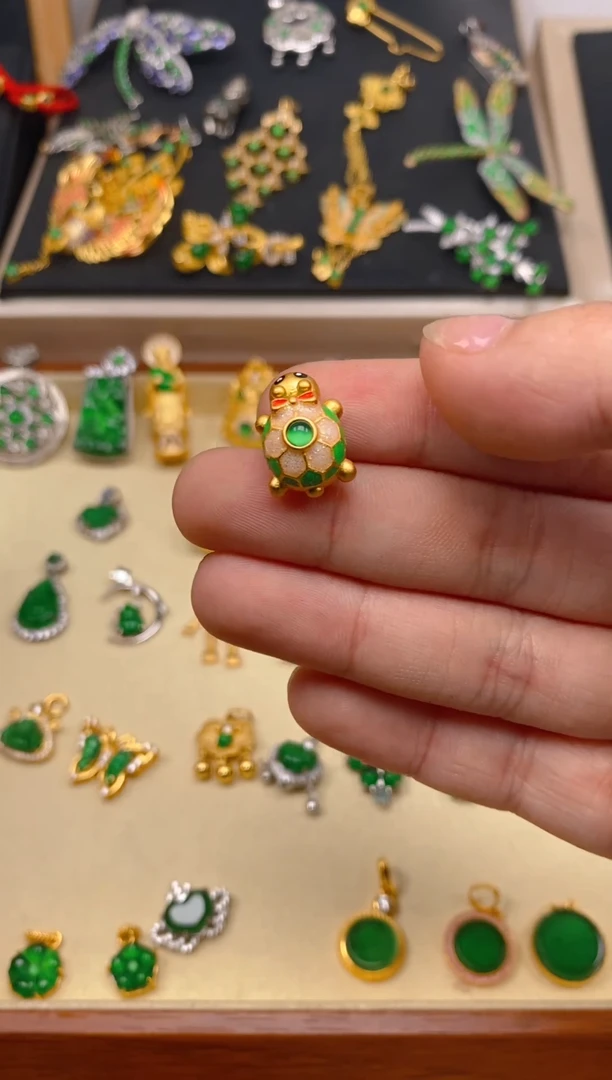 翡翠银S925镶嵌吊坠(不含链)乌龟