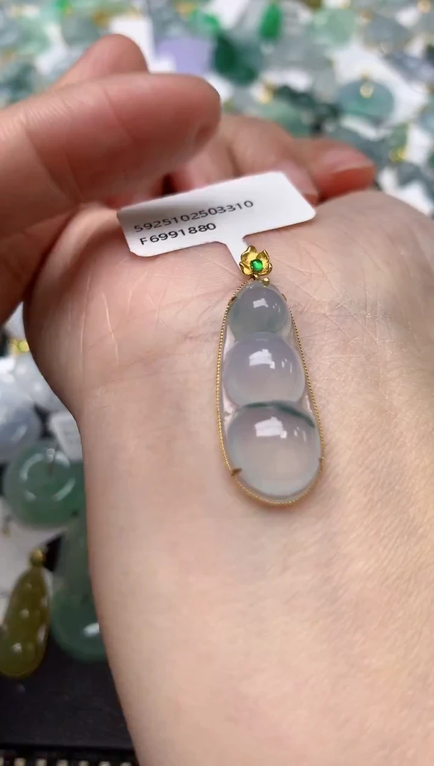 颈饰18K金镶嵌翡翠天然缅甸A货翡翠