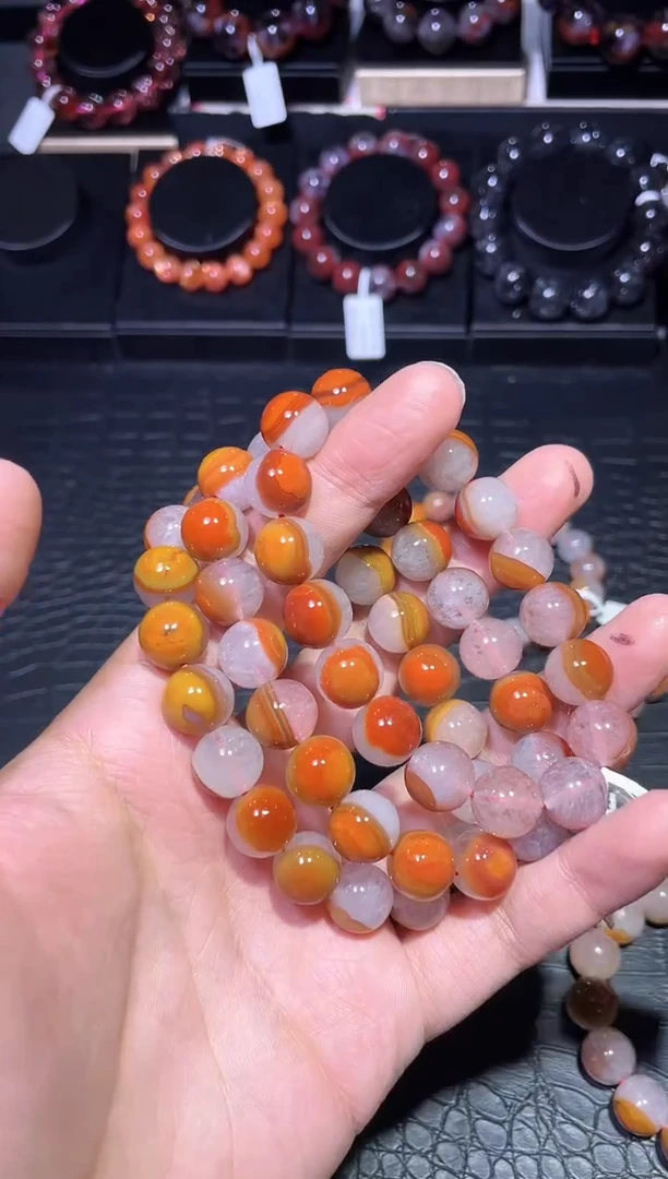 【闪购商品】玛瑙/玉髓手链未镶嵌战国红单圈（多样性发其一）