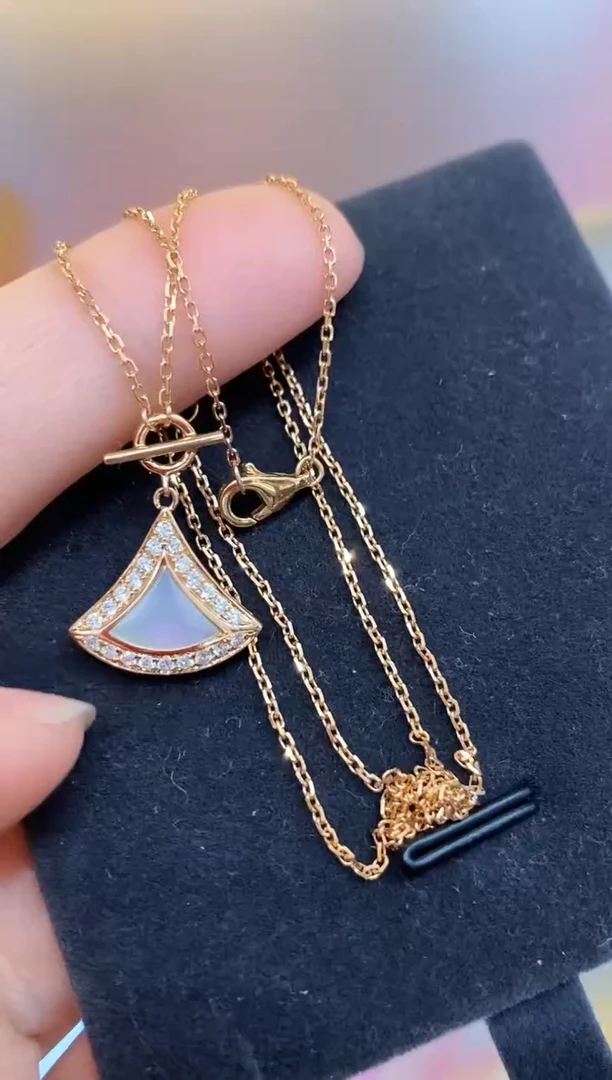 【闪购商品】贝壳（贝母）项链18K金镶嵌白裙子项链