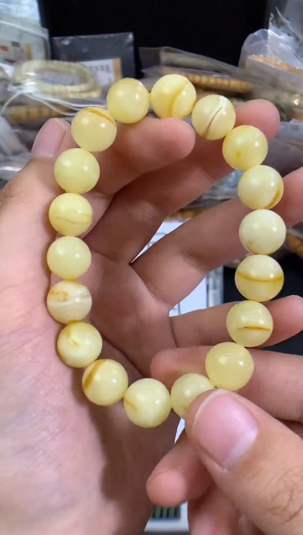 蜜蜡未镶嵌珠宝奇石402