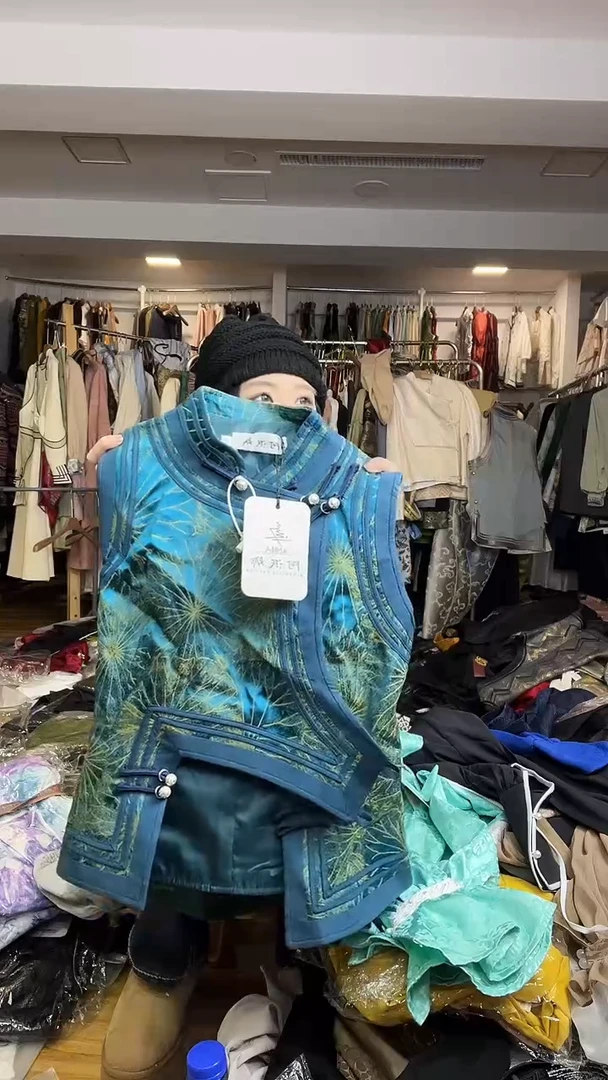 马甲       S码         95斤