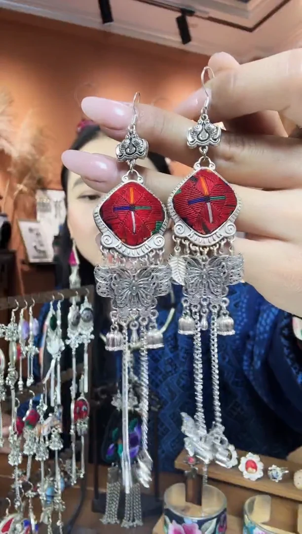 【闪购商品】刺绣传统非遗民族凤手工刺绣饰品压襟