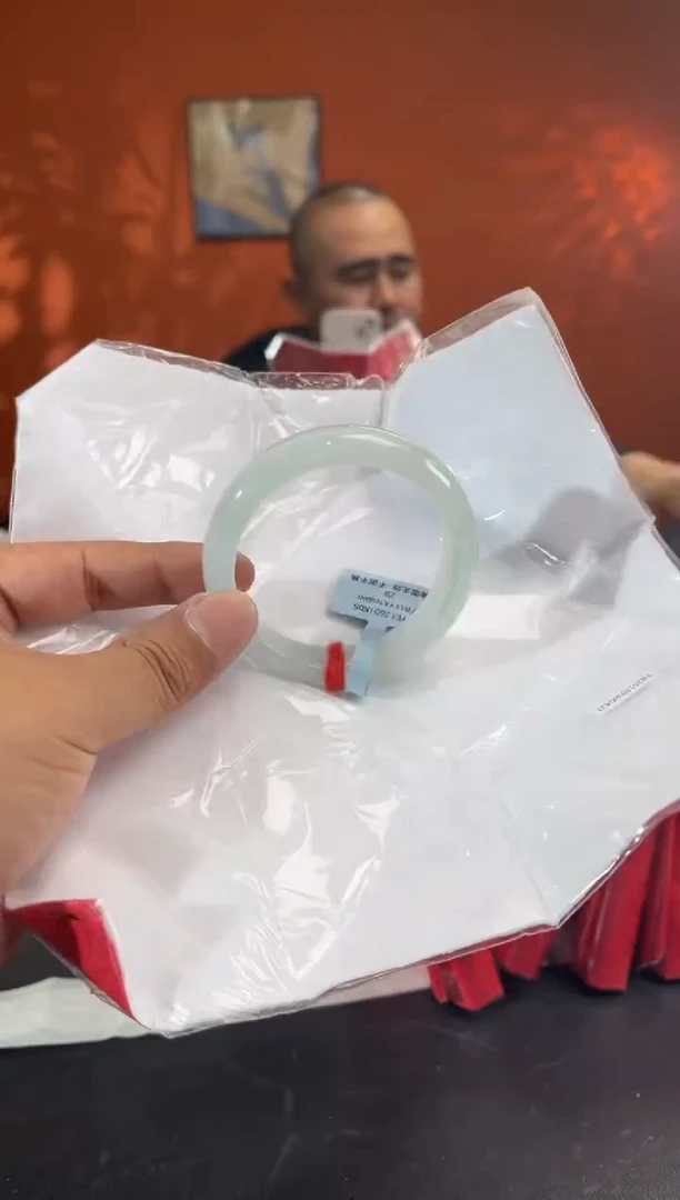 未镶嵌手镯翡翠6