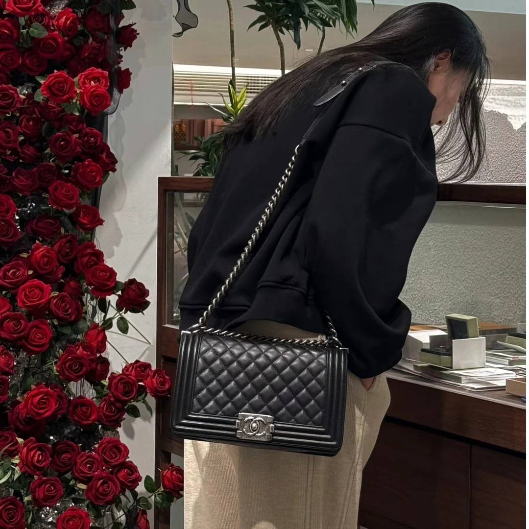 95新 Chanel/香奈儿 黑银中大号leboy菱格做旧链条包 底长28 21开