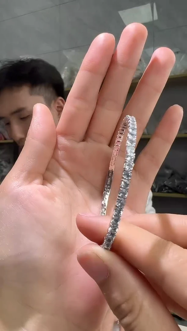 【闪购商品】海蓝宝石手镯银S925镶嵌0116m019多样性发一