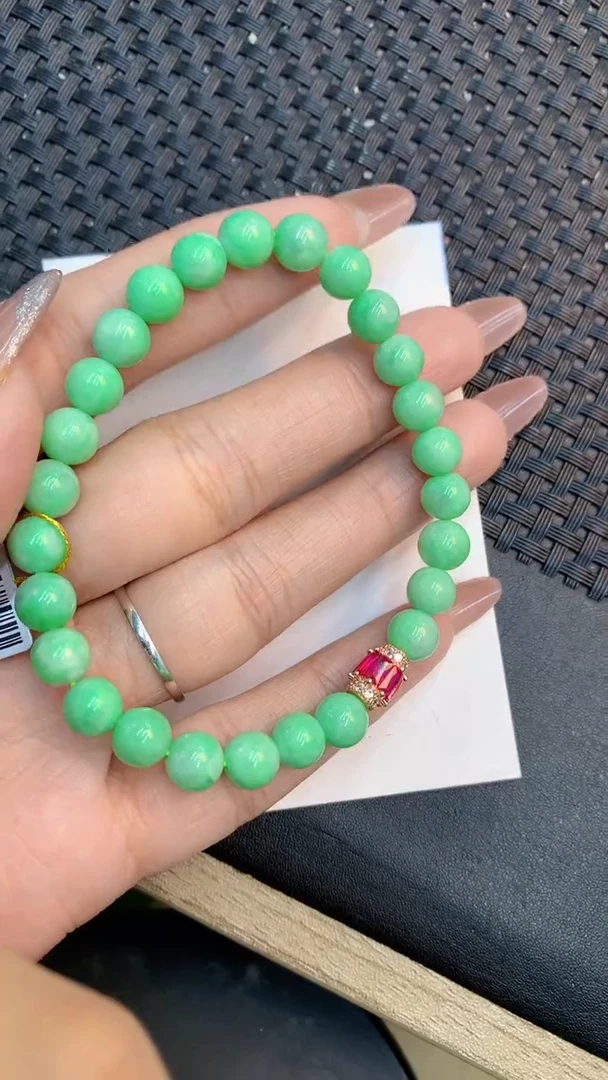 颈饰未镶嵌翡翠1