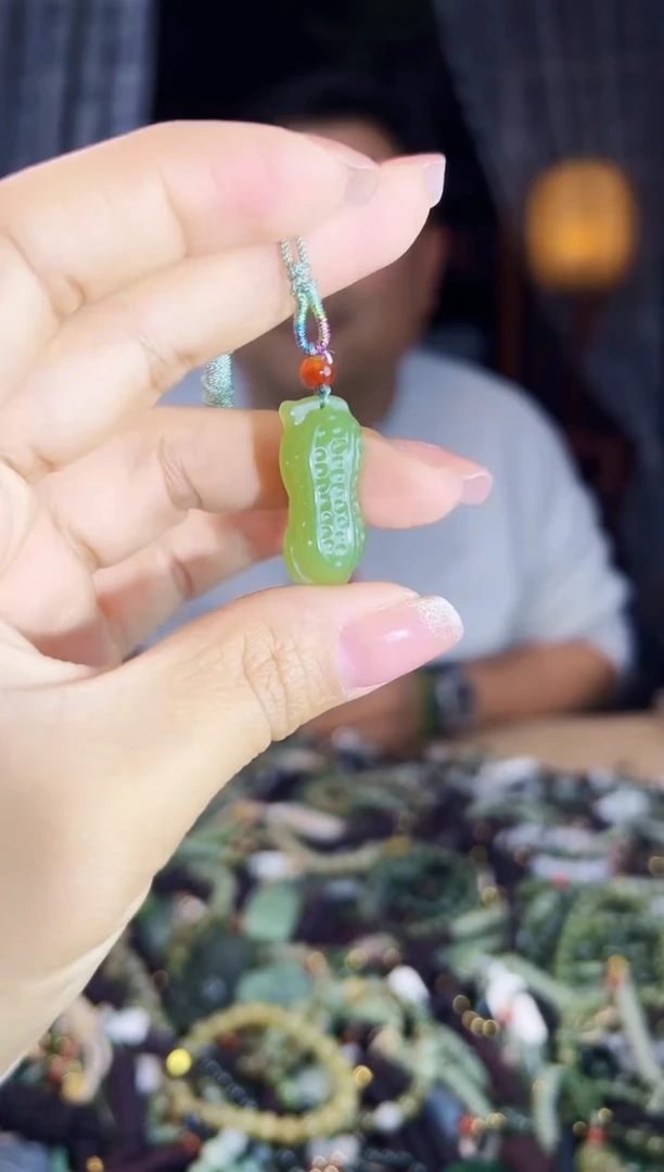 未镶嵌和田玉挂件1