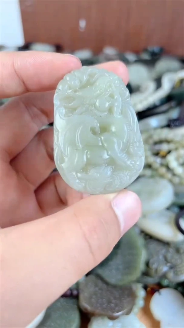 和田玉未镶嵌颈饰11