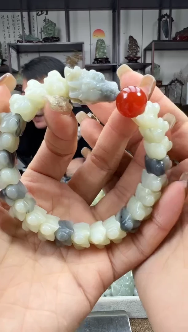 未镶嵌和田玉把件1