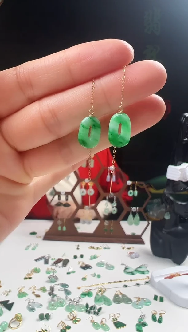 18K金镶嵌翡翠耳饰001