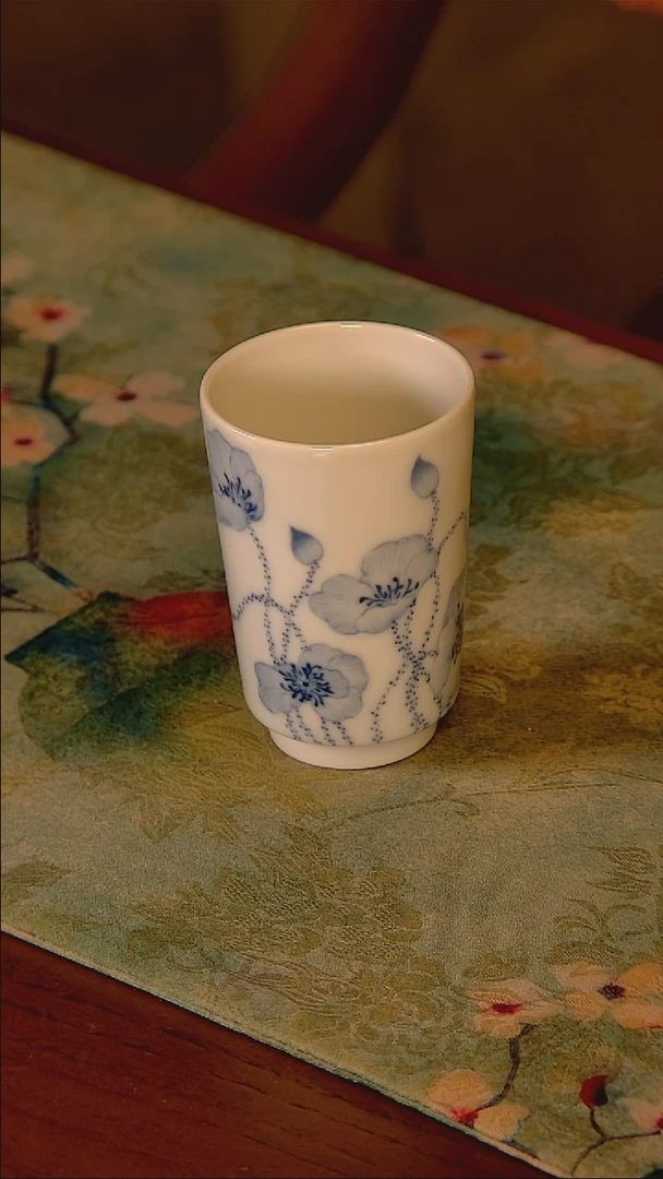 杯手工手绘杯杯很美丽