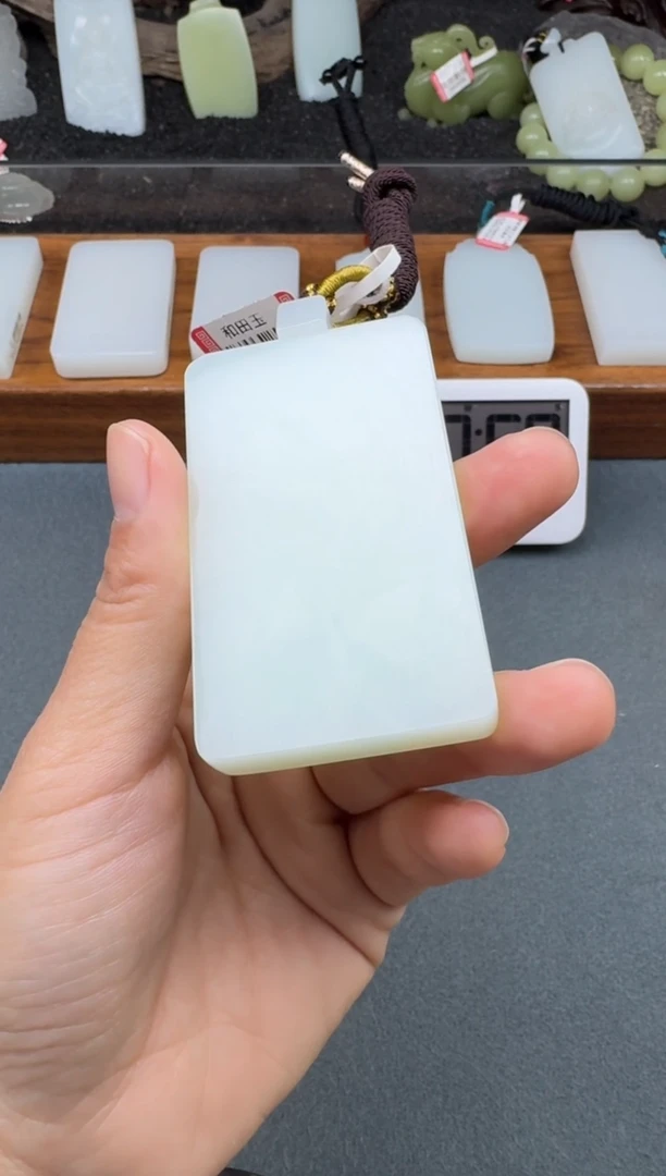 颈饰未镶嵌和田玉2