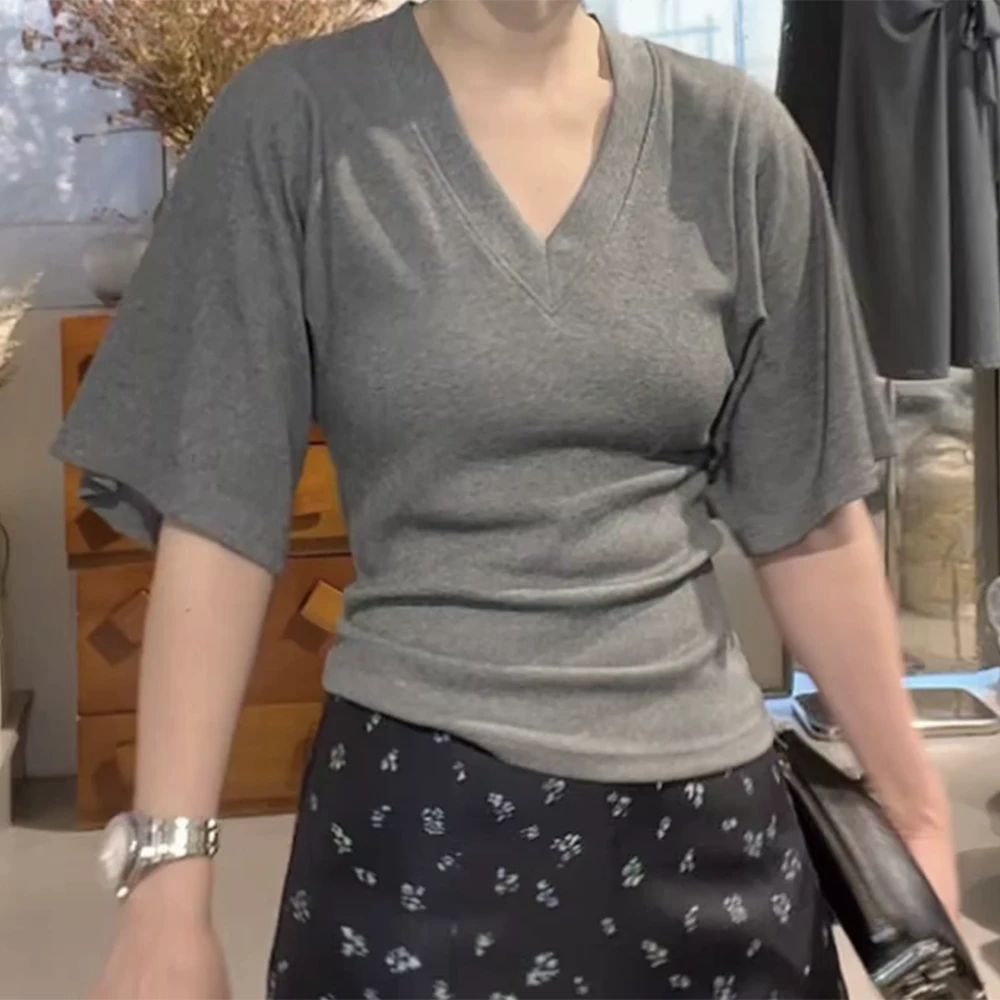 夏季v领收腰堆量层次松弛感慵懒风短袖上衣C5354