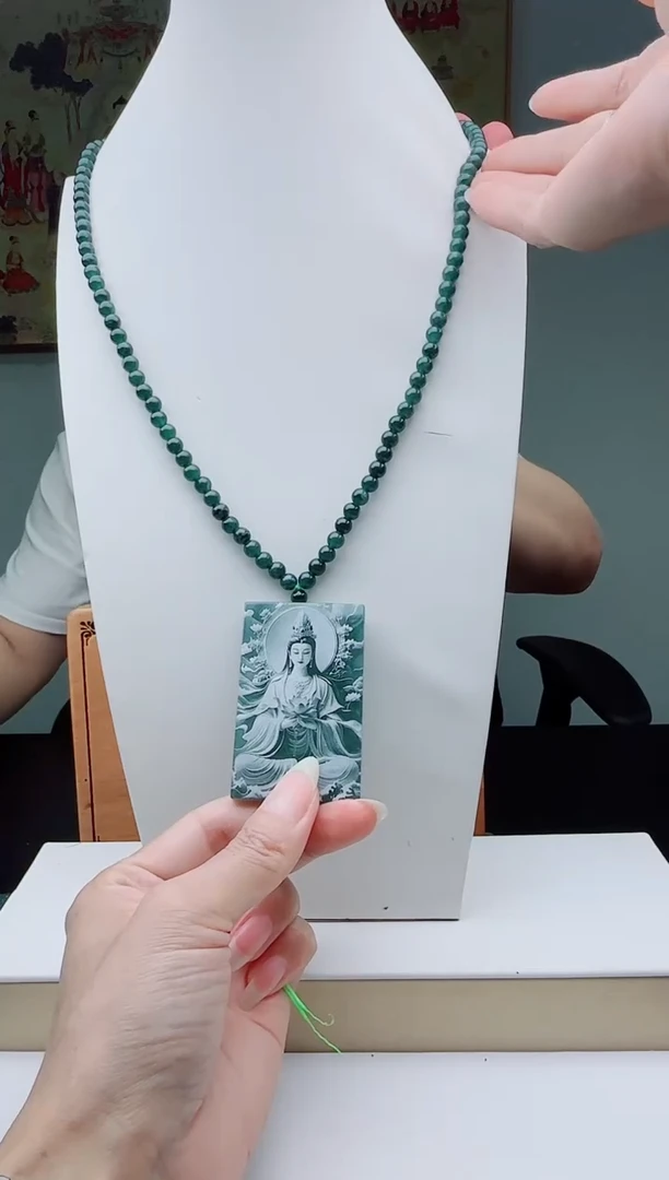 颈饰未镶嵌翡翠多样性发其一