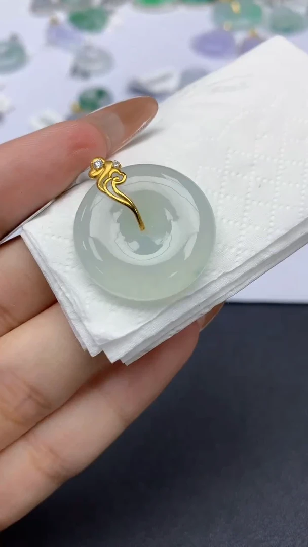 颈饰18K金镶嵌翡翠天然缅甸a货翡翠百元以上9元证书费自理