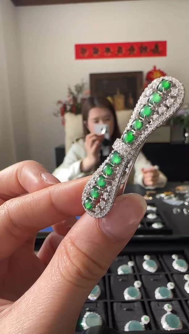 【闪购商品】翡翠吊坠(不含链)银S925镶嵌银镶