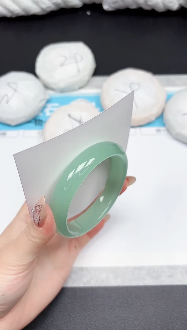 未镶嵌手镯石英质玉252-58.5