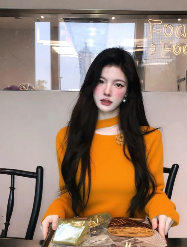 绝美巨好看减龄漂亮韩系气质氛围感高级感橘色挂脖针织毛衣女冬季