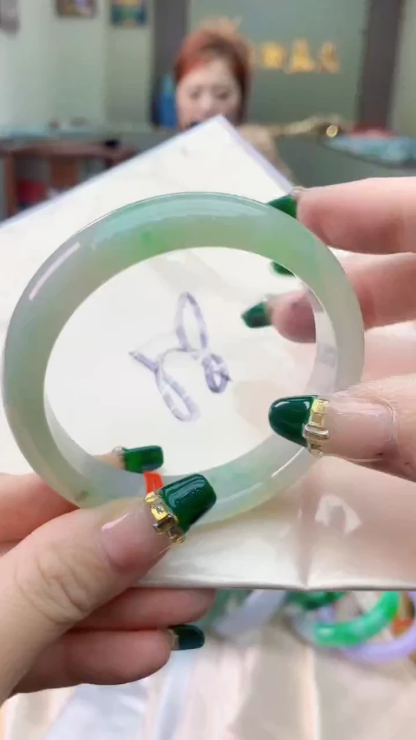 翡翠手镯未镶嵌0197585965