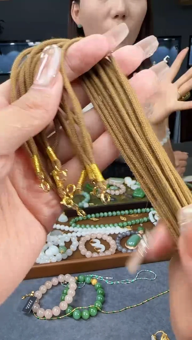 和田玉未镶嵌吊坠(不含链)多样性发货拍一发一