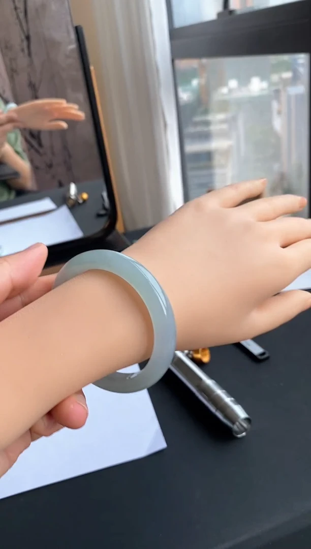 翡翠手镯未镶嵌35号54.8*10.9*8.8正圈