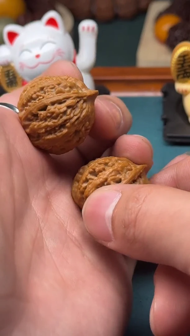 【闪购商品】文玩核桃吊坠小秋子一对（小手捻）