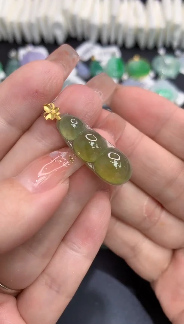 吊坠(不含链)18K金镶嵌翡翠111111111