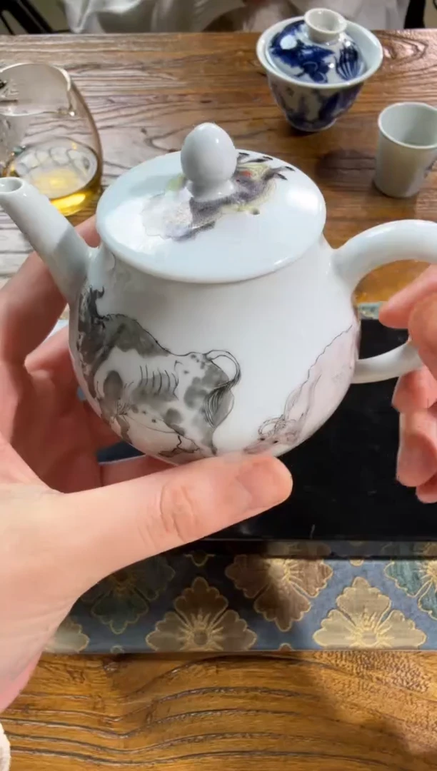 5牛图陶瓷茶壶5牛图陶瓷茶壶