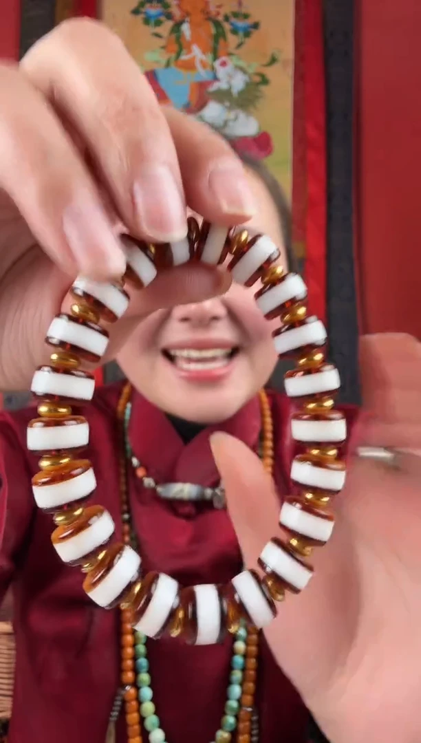 无非金属黄白手串