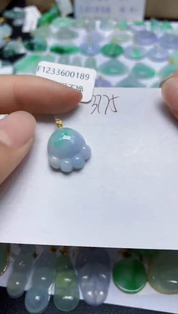 翡翠18K金镶嵌颈饰天然缅甸翡翠A货