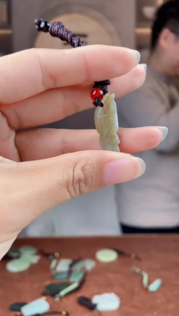 未镶嵌和田玉挂件拍一发一，多样性发货