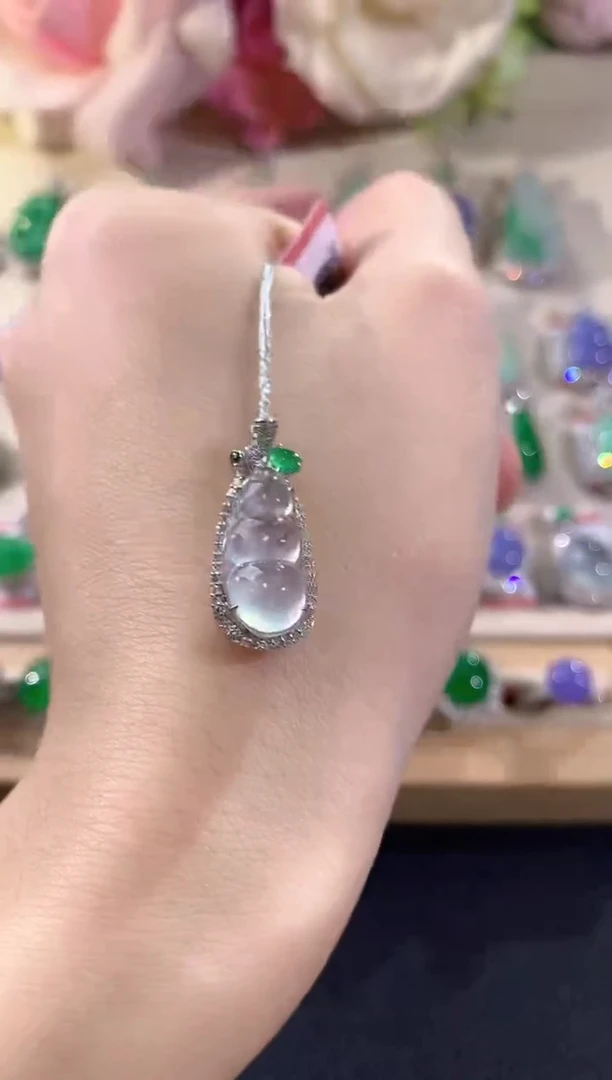 吊坠(不含链)18K金镶嵌翡翠冬日珠宝Q54