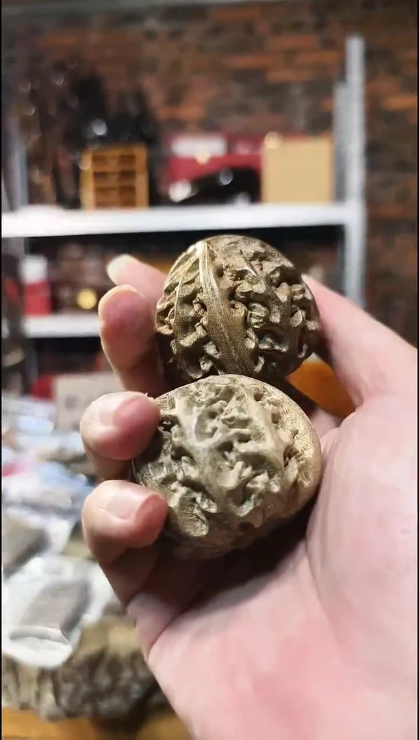 金丝楠      核桃