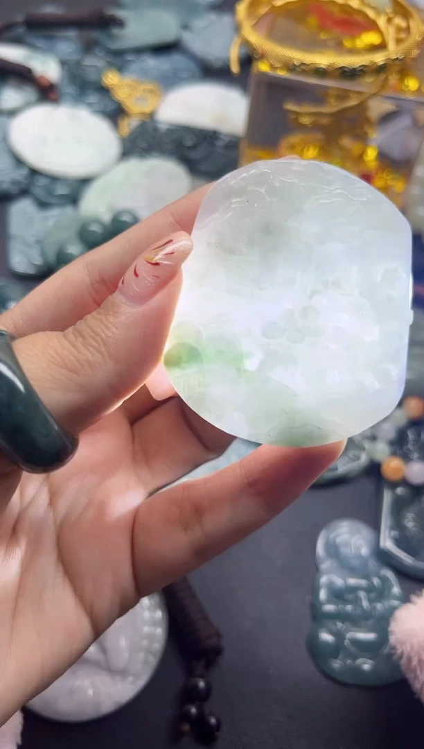 【闪购商品】翡翠颈饰未镶嵌翡翠