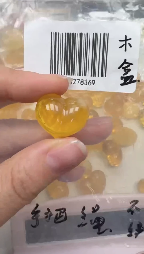裸石琥珀未镶嵌如图
