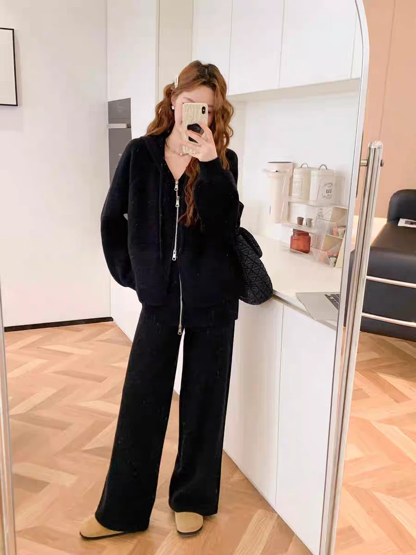 4086孕妇套装秋冬款连帽假两件拼接拉链毛衣+阔腿裤两件套