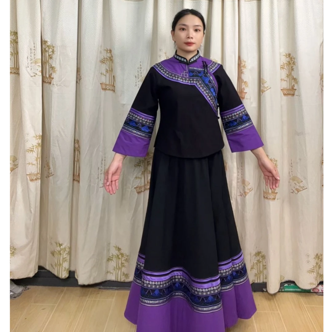 2025紫色裙装火爆布依族服饰