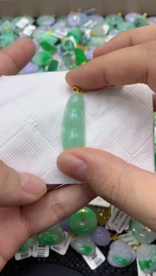 颈饰未镶嵌翡翠天然缅甸翡翠A货