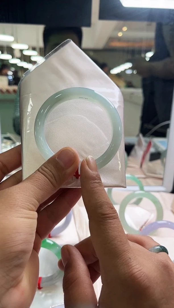 未镶嵌手镯翡翠第19号糯冰种水