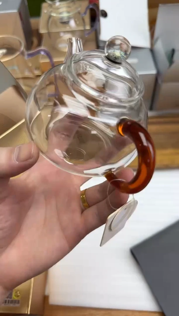 禾器金标璀璨樽悦壶琥珀