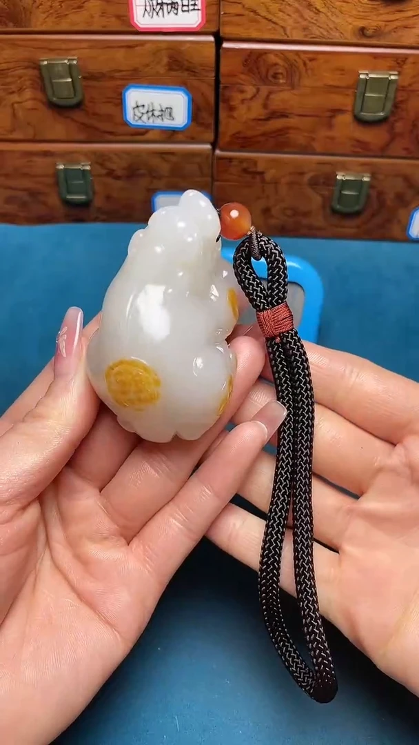 【闪购商品】和田玉把件未镶嵌和田玉