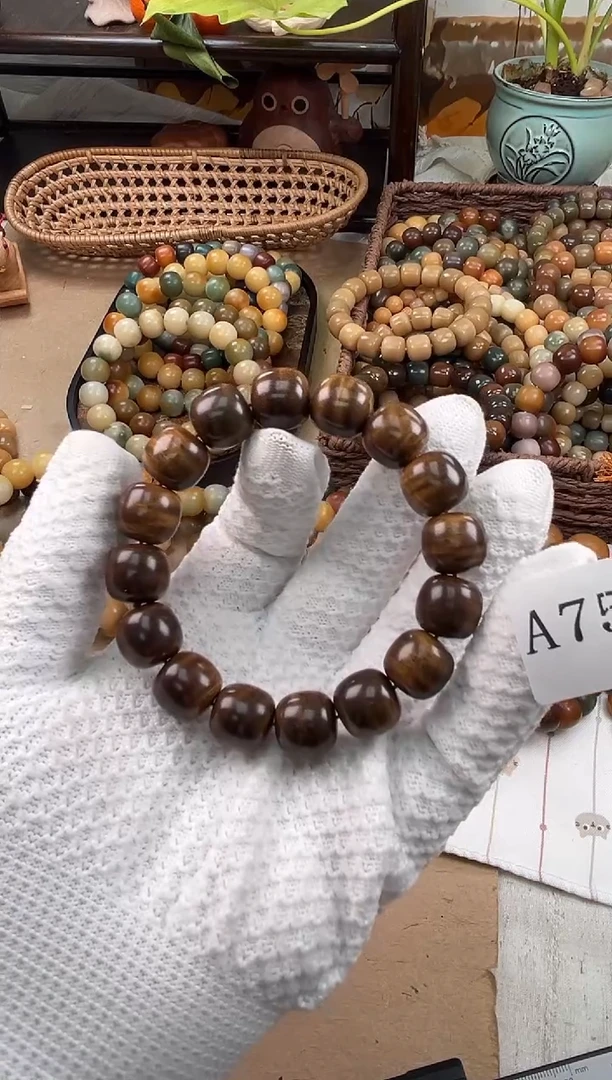 手串菩提根/象牙果a757 卡14 绿檀