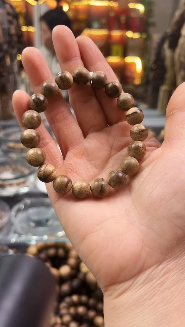 沉香手串麦*柬埔寨菩萨棋圆珠单圈
