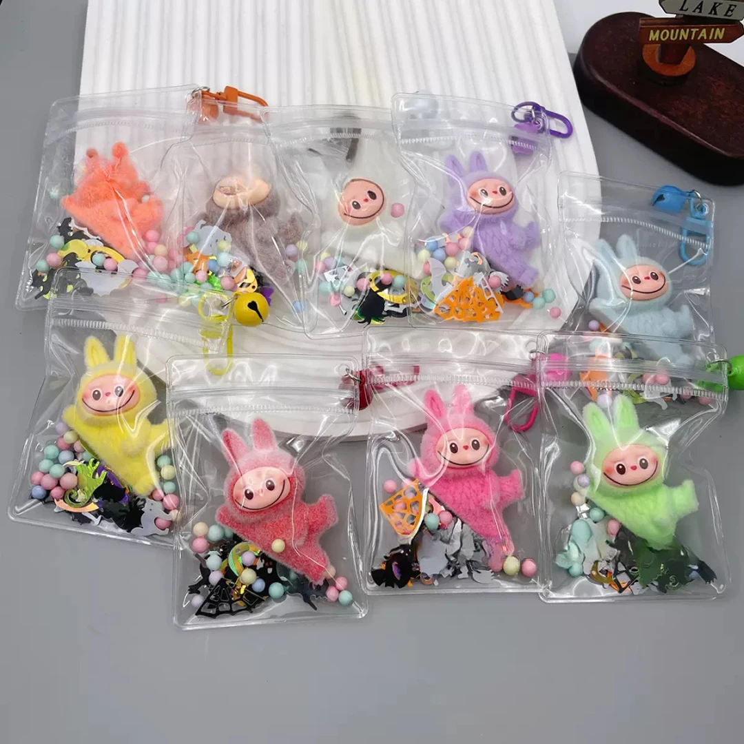 创意卡通挂件植绒萌粒挂痛包挂件款式多