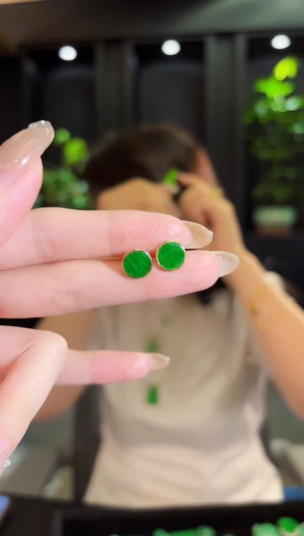 翡翠未镶嵌耳饰缅料A货/多样性发货/一件